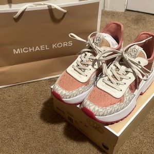 Michael Kors Muse Trainers Size 8